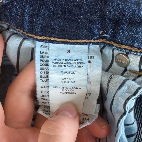 Blue denim short - Picture 3 of 3